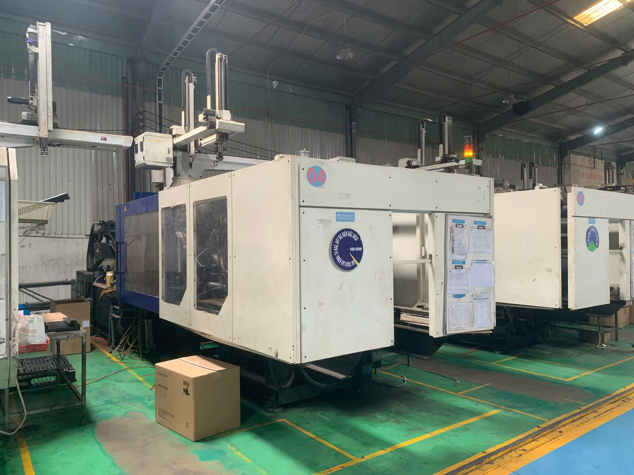 Injection molding machine 2